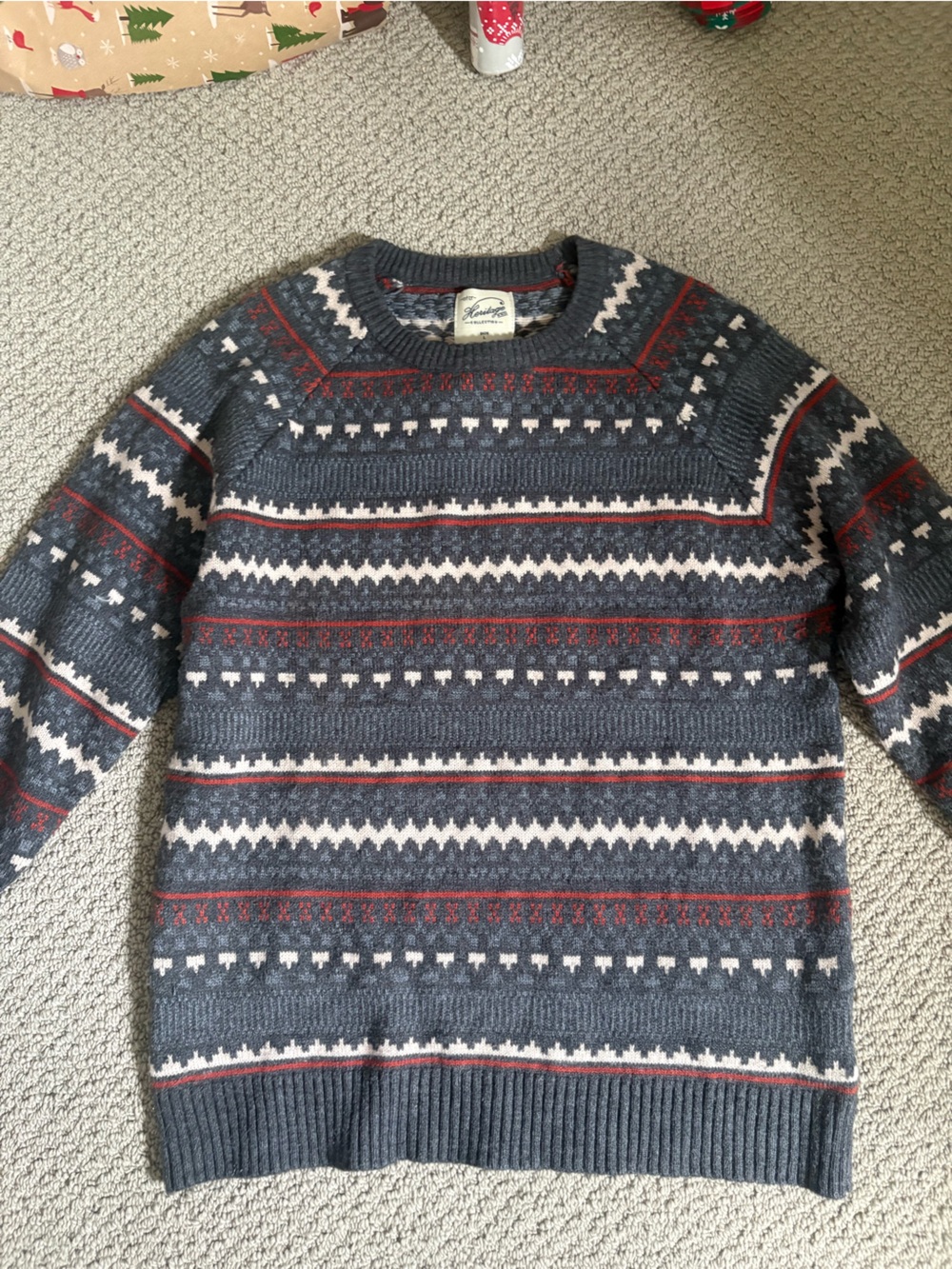 Men's Gray Patterned Crewneck Sweater - Red & White Accents